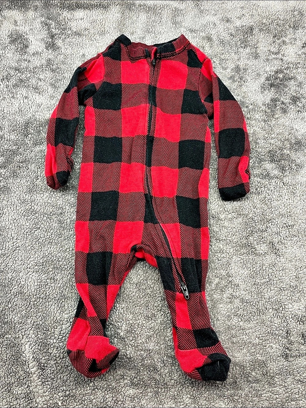 Old Navy Match The Fam Buffalo Plaid Footed Sleeper for Baby Footie Baby 0-3M